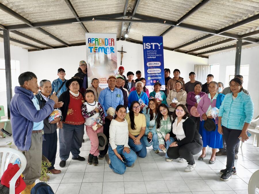 Entrega de canastas navideñas en Yaruquí junto al ISTY — campaña 2025